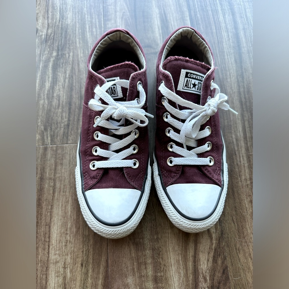 Converse Low Top